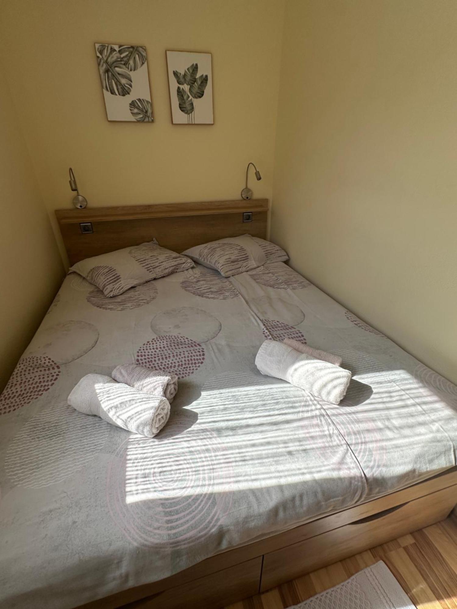 Apartmani Dora I Kati Orebić Eksteriør billede