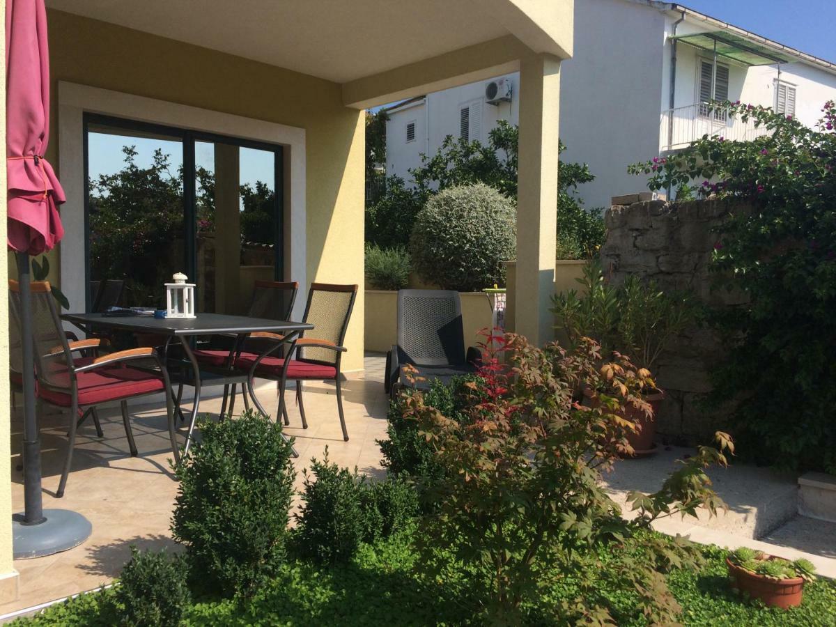 Apartmani Dora I Kati Orebić Eksteriør billede